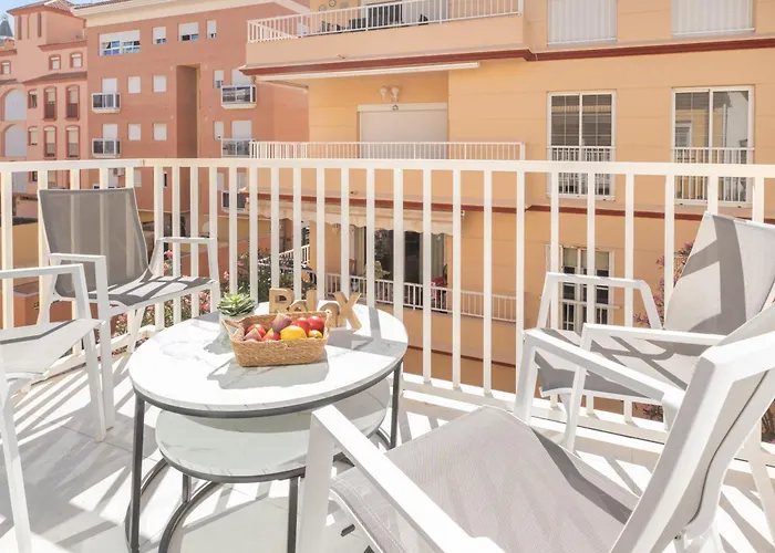 Beautiful & Fully Renovated 2Bd Apt - In City Center - 20 Meters From Beach