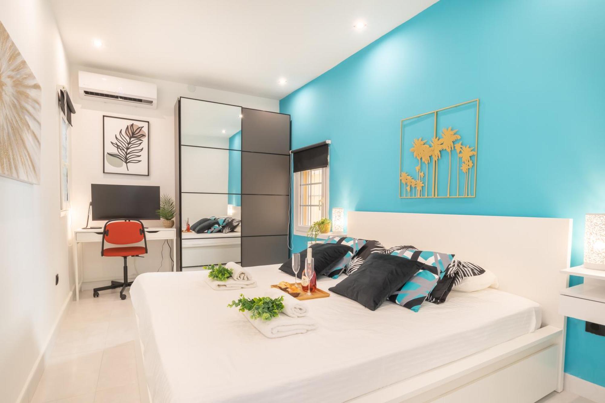 Apartment Beautiful & Fully Renovated 2bd - In Center - 20 Meters From Fuengirola